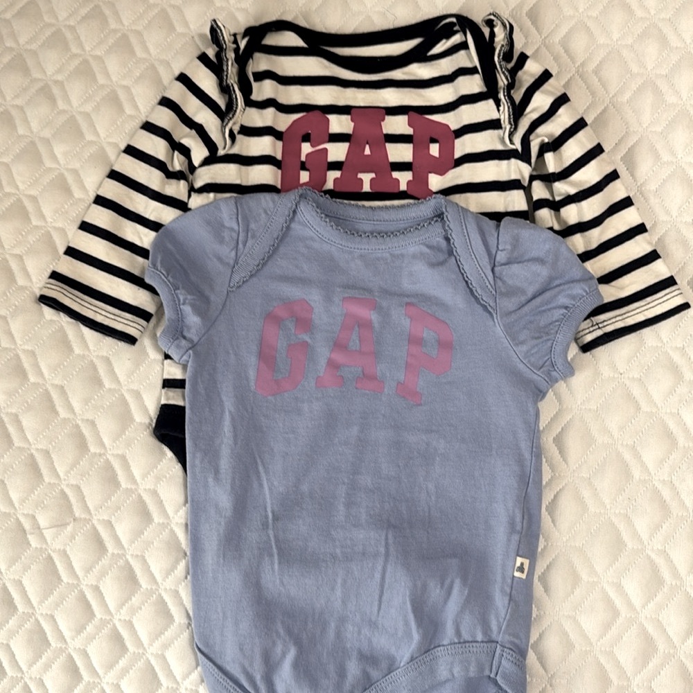 Gap baby shirts size 3-6 months great condition